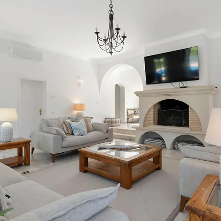 Golf Front Luxury With Heated Pool And Sunset Views